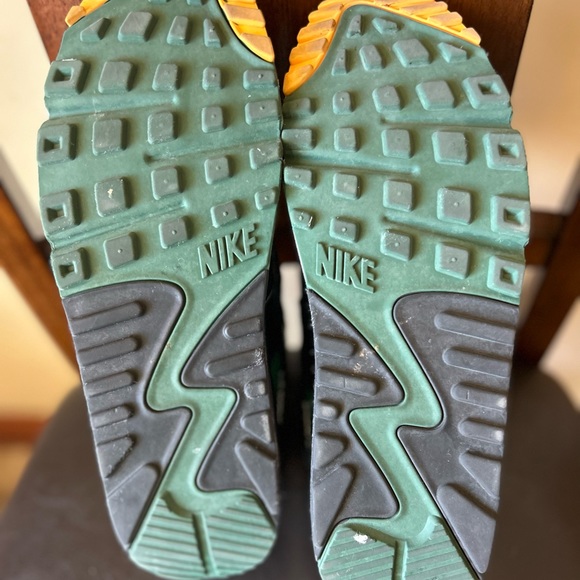 Nike Air Max - Picture 3 of 6